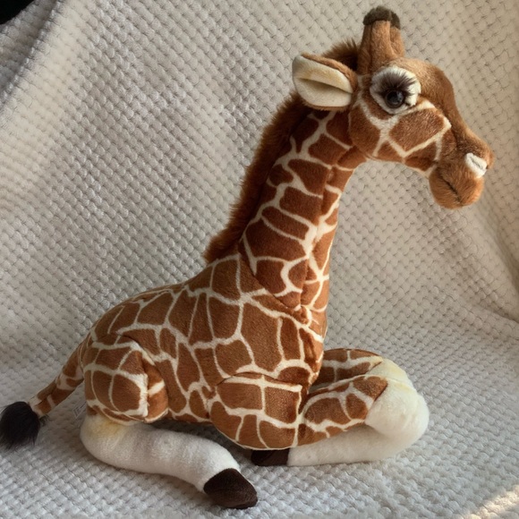FAO SCHWARZ Large Plush Sitting Giraffe Stuffed Animal Toy - Picture 7 of 16